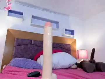 Bigboobsastrid  live sex cam