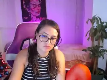 Esmeralda098  live sex cam