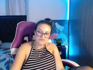 Esmeralda098  live sex cam