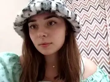 Floatingfragmentt  live sex cam