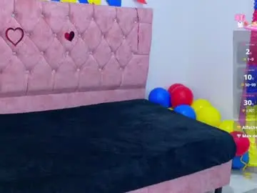Kittytokioo  live sex cam