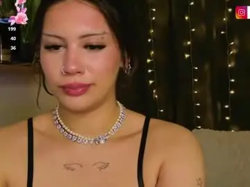 Lorashines  live sex cam