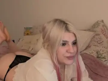 Mila_m00n  live sex cam