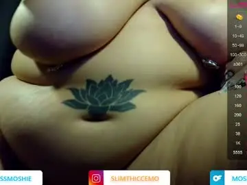 Moshpitmami  live sex cam