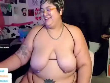 Moshpitmami  live sex cam