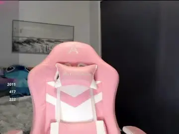 Novakitty4  live sex cam