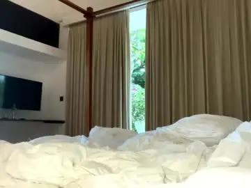 Pameliakinsinger  live sex cam