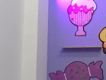 Skinnysexzara18  live sex cam