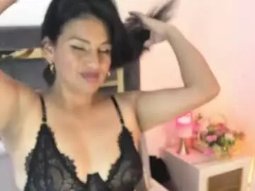 Sweeethorny  live sex cam