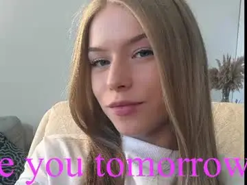 Deevolentine  live sex cam
