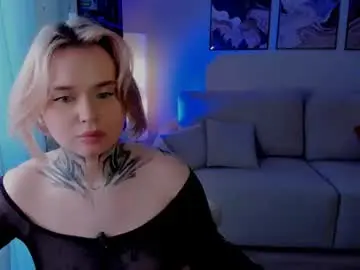 Elyaplegg  live sex cam