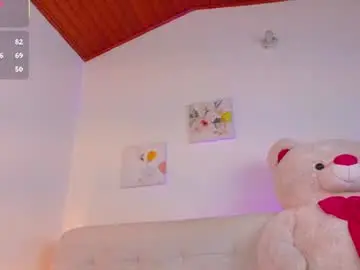 Emmy_candy_18  live sex cam