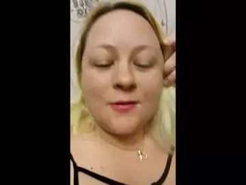 Lovelyaly  live sex cam