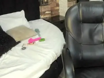 Lucifer_voss  live sex cam
