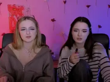 Luna_berryy  live sex cam