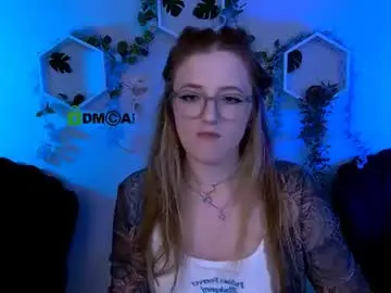 Luna_berryy  live sex cam