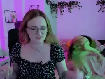 Luna_berryy  live sex cam