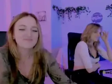 Luna_berryy  live sex cam