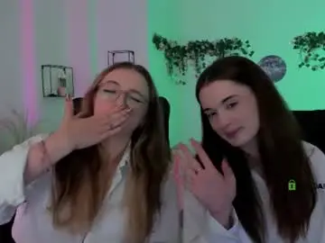 Luna_berryy  live sex cam