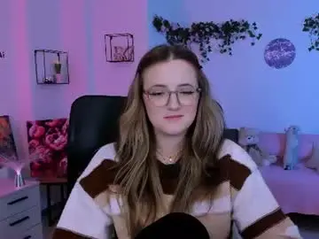 Luna_berryy  live sex cam