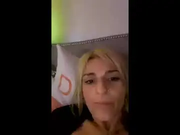 Luunaminuit  live sex cam