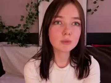 Nylaveyne  live sex cam