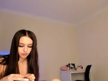 Bellastarr_  live sex cam