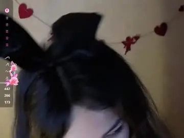 Hihika  live sex cam