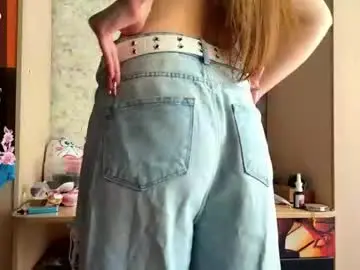 Julianeaukamp  live sex cam