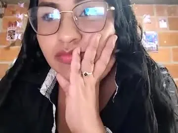 Karina_latina04  live sex cam
