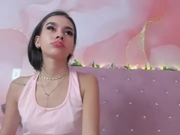 Melanie__evans  live sex cam