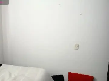 Shayla_10  live sex cam