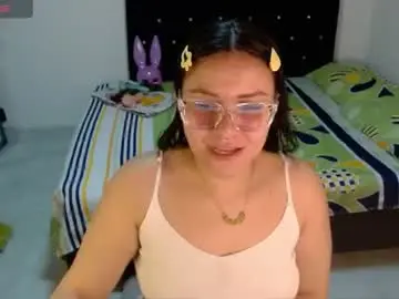 Soniafuckboobs  live sex cam