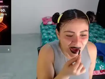 Soniafuckboobs  live sex cam