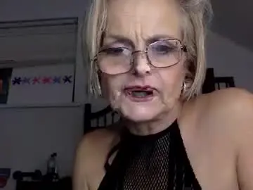 Hollysilver  live sex cam