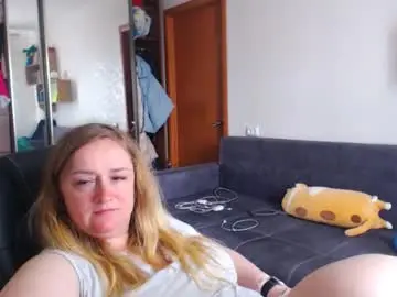 Honeydewmolly  live sex cam