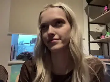 Kortneyhiedeman  live sex cam