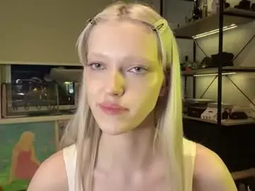 Kortneyhiedeman  live sex cam