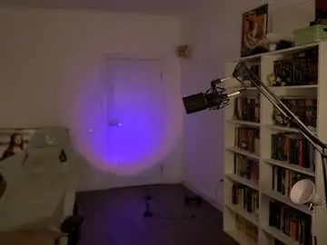 Loony_moony  live sex cam