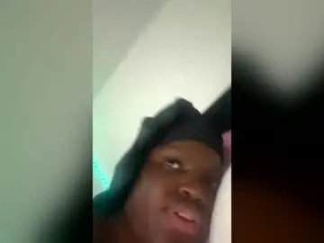 Medjinaoliver  live sex cam