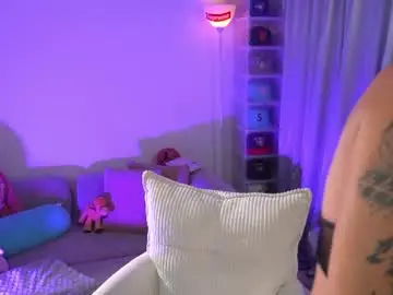 Mia_v7  live sex cam
