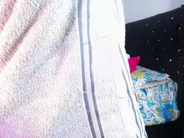 Nairovi_cherry  live sex cam