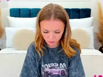 Ollyvirg  live sex cam