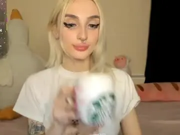 Succubantra  live sex cam