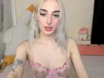 Succubantra  live sex cam