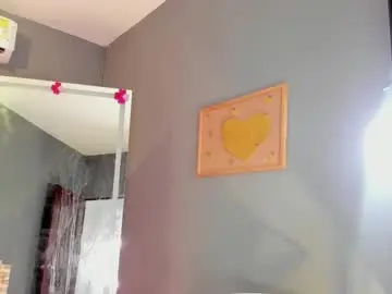 Vienah_louis  live sex cam