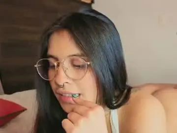 Elenna_salvatoree  live sex cam