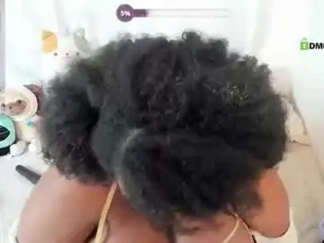 Hallestrawberry69  live sex cam