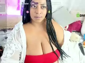 Hallestrawberry69  live sex cam