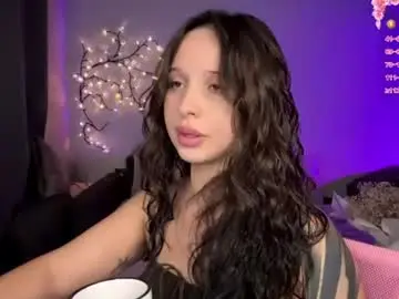 Heyitslus  live sex cam